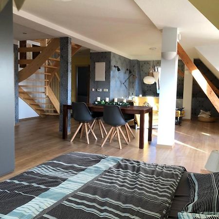 Maisonette Wohnung Mit Blick Ueber Die Stadt Ена Экстерьер фото